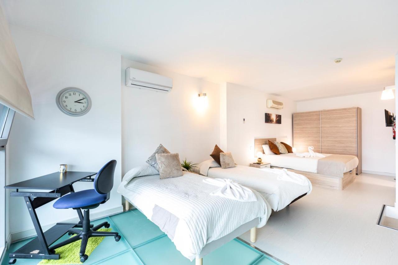 Oshun Sanchinarro Apartment Madrid Exterior photo