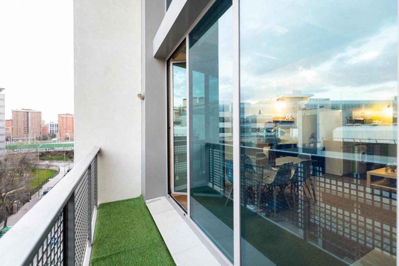 Oshun Sanchinarro Apartment Madrid Exterior photo