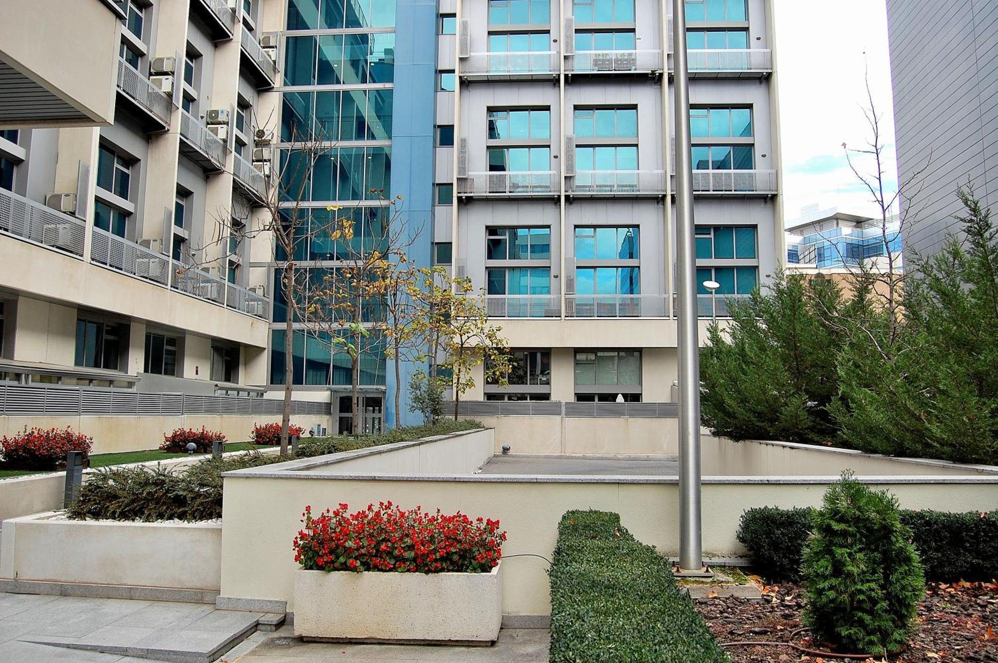 Oshun Sanchinarro Apartment Madrid Exterior photo